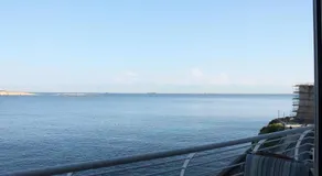 A Seafront Home away from home - Image 3