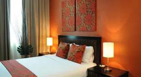 Marina Oriental Hotel - Image 2