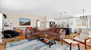 Modern Gorge Retreat Steps from River & Hiking - Image 2