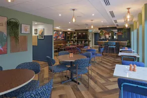 Travelodge Harrogate West Park - Image 4