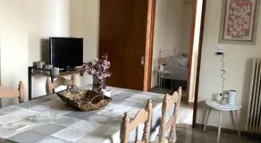 Ivory Apartment - Image 5