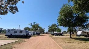 Narromine Rockwall Cabins and Caravan Park - Image 5
