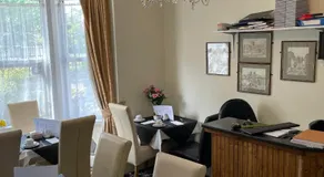 Burton Villa Guest House - Image 3