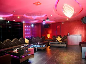 Yinhua Commercial Hotel - Image 5