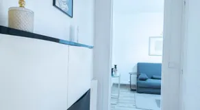 luxury apartement-near paris , metro , restaurant & bakery downstairs , 4 sleeps ,free WIFI - Image 3