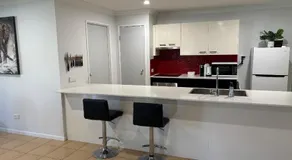 Family retreat in Caboolture big house - Image 2