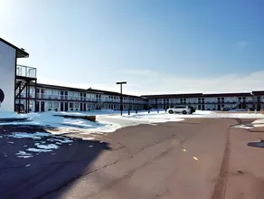 Red Deer Inn & Suites - Image 3