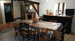 Gîte familial à Arrou avec jardin, babyfoot, mezzanine suspendue et cuisine équipée - Image 3