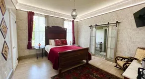 1001 Nights Historic Bed and Breakfast Adults Only - Image 4