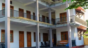 Rathna Holiday Resort - Image 1