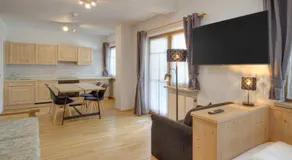 Center Rooms & Apartments - Image 5