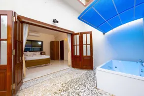 Anjuna 7bhk villa with pool & jacuzzi 1km to beach - Image 5