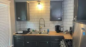 Spacious 1 Bedroom Duplex - Image 3