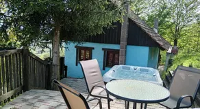 Wine Hill House Trsek - Image 2