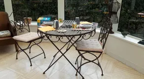 LE CHALET SUISS - Chambre Santorin - Image 3