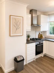Spacious Battersea Flat with Garden - Image 5