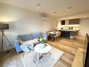 Brilliant Quay Boulevard Apt *FreeParking*Smart TV - Image 4