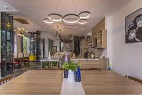 Z-up Boutique Hotel - Image 5