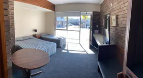 Downtown Motel - Image 2