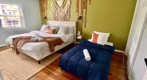Easy PATH&Bus access- NYC| designer home + Deck. - Image 2