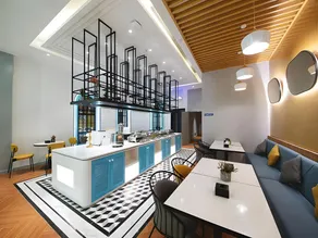 Magnotel Hotel Wuhan Jiangtan Lihuangpo Road Pedestrian Street - Image 2