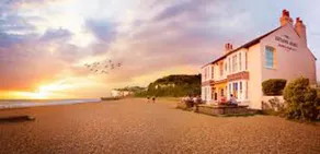 Seaside Chalet - Sleeps 6 - Image 3
