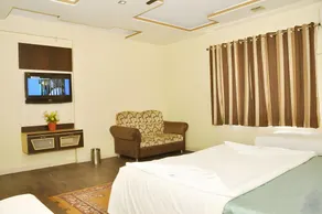 HOTEL SAI SURAJ PALACE - Image 5