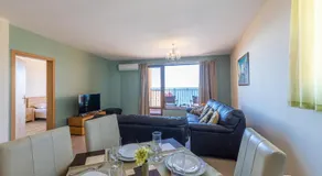 Supreme Beach Apartments - Image 4