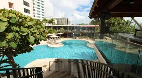 Alexander 1209, Partial Ocean View, 2 pools, sauna, gym, tiki bar - Image 2