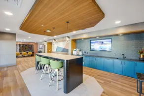 The Hollywood Highline 2 bed Apt WITH FREE PARKING in Hollywood - Image 4