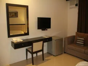 Manhattan Suites Inn - Image 5
