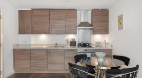 Lift & free parking, modern 1 bed flat in Shoreditch next to train station - Image 5