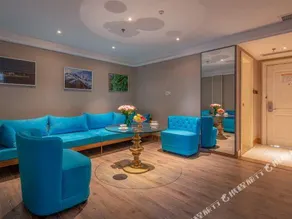 Xinyibao Hong Kong Fengli Luxury Hotel (Feihua Touch Water Shop) - Image 4