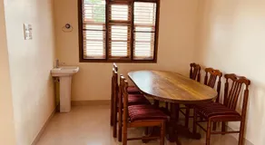 A B House - Image 3