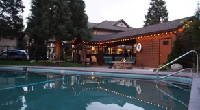 Redwood Hyperion Suites - Image 5