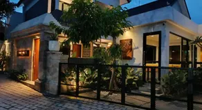 Padinis Villa & Coffee - Image 3