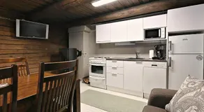 Classic Log Cabin Ski-in Ski-out - Image 3