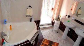 VILA RIVIÉRA so súkromnou vírivkou a dva samostatné apartmány - Liptov Bešeňová - Image 2