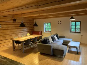 Scenic holiday home in Šluknov with garden - Image 4