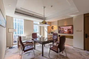 Wuhan CCCC Five Continents Crown Hotel - Image 5