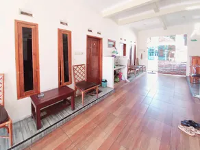 RedDoorz near BNS 3 Kota Wisata Batu - Image 2