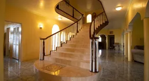 Round View Guest House - Image 4