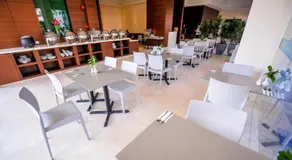 Rocana Hotel - Image 5