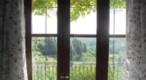 Hillsidehouse - Image 4