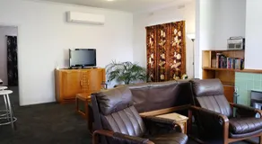 Hoopers Cottage - Image 2