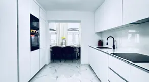 Cozy 2BR Apt & LR with Balcony Near Museum Gugging - Image 3