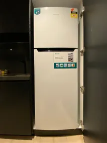 Cosy apartment in the heart of CBD with Wifi & Parking - Image 3