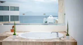 Oceanfront Seahorse Private Rooftop Terrace With Hot Tub Beach Access 11 Pools - Image 4