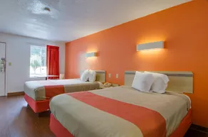 Motel 6 Cartersville, GA - Image 5