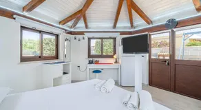 Villa Luana con piscina - Image 2